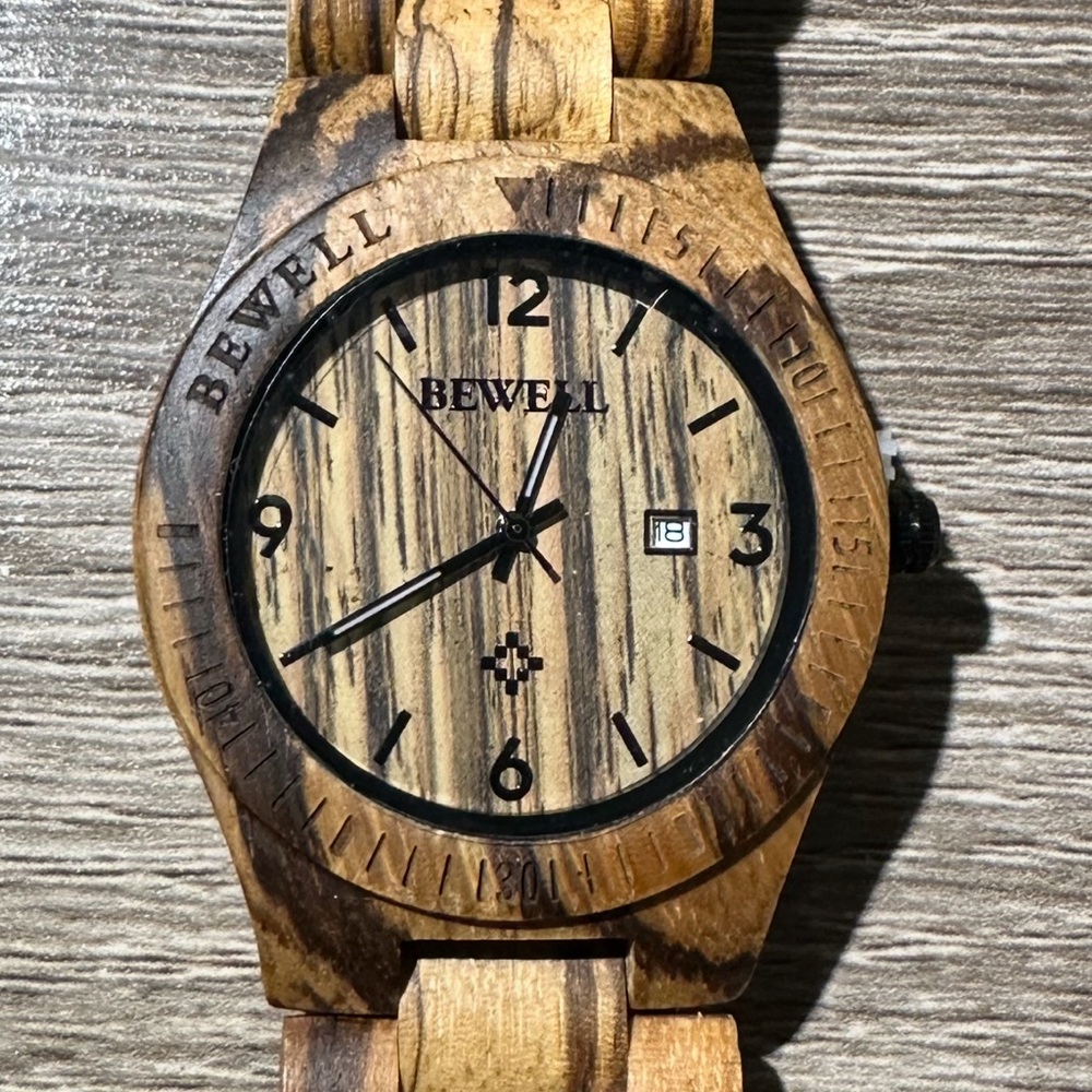 BEWELL Natural Wood Men's Watch